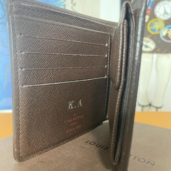 Sold on my instagram. Louis Vuitton Men’s Bifold wallet kn Damier Ebene - Picture 4 of 16